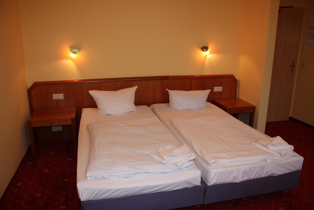 Hotel Stubenberg Gernrode  Esterno foto